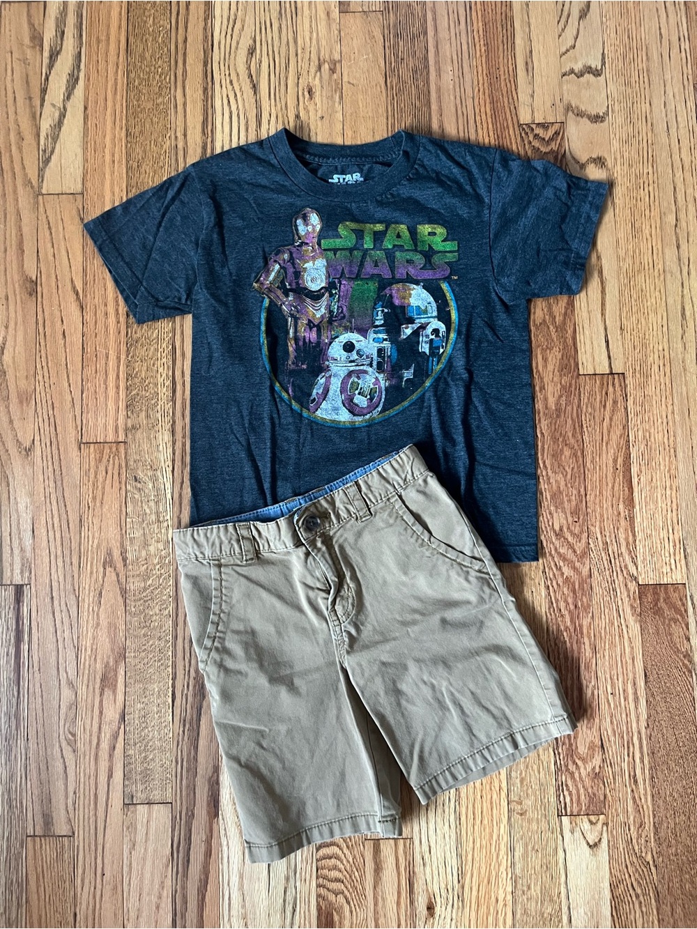 Cat & Jack Khaki Boys' Casual Shorts and Star Wars Shirt Sz 5